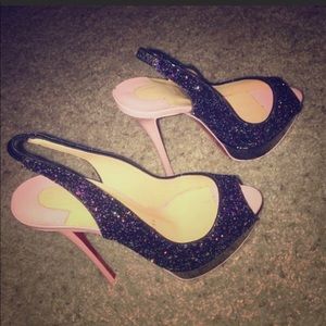 Great Condition Louboutin Red Bottoms👠👠